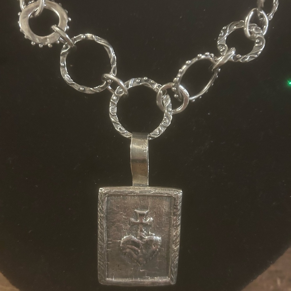 Stunning 925 Stamped Sterling Silver Sacred Heart Pendant - Picture 4 of 14
